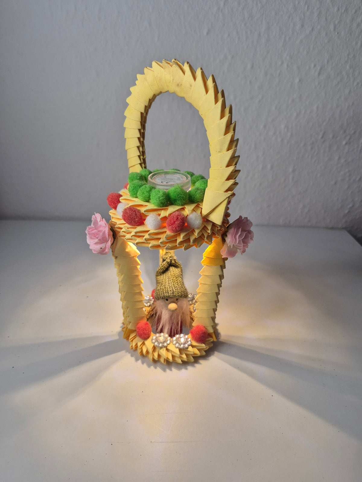 Zwerg unter lichter stehle