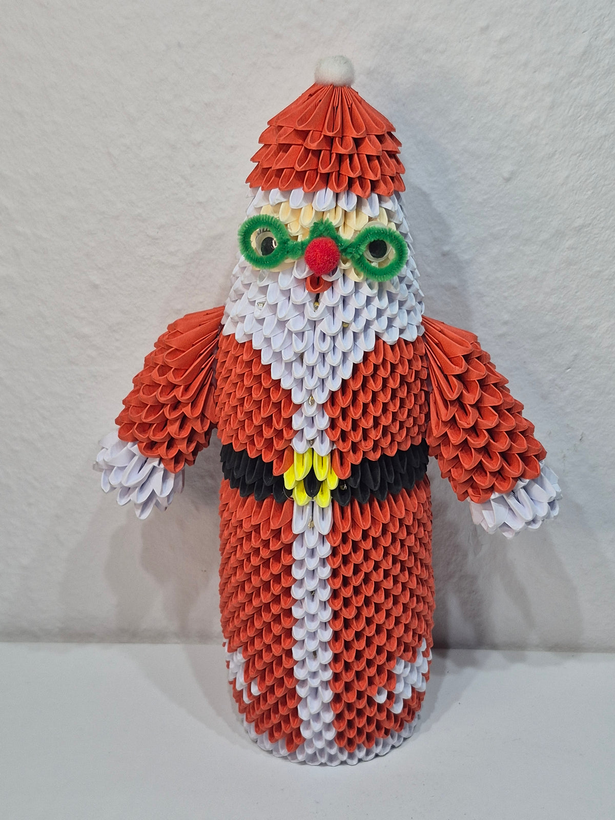 Weihnachtsmann aus Origamipapier